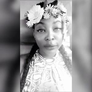 Meet your Posher, Vanessa